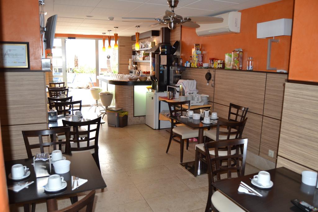 Hotel Apartamentos Don Juan I Alcalá de Henares Zewnętrze zdjęcie