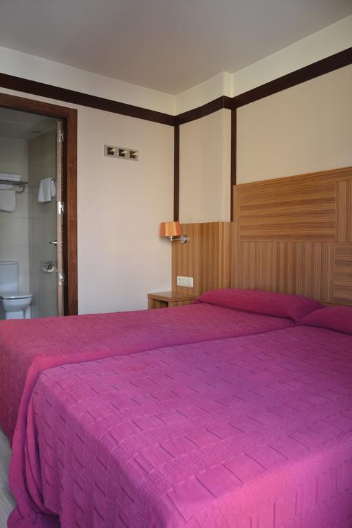 Hotel Apartamentos Don Juan I Alcalá de Henares Zewnętrze zdjęcie