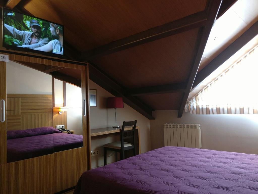Hotel Apartamentos Don Juan I Alcalá de Henares Zewnętrze zdjęcie